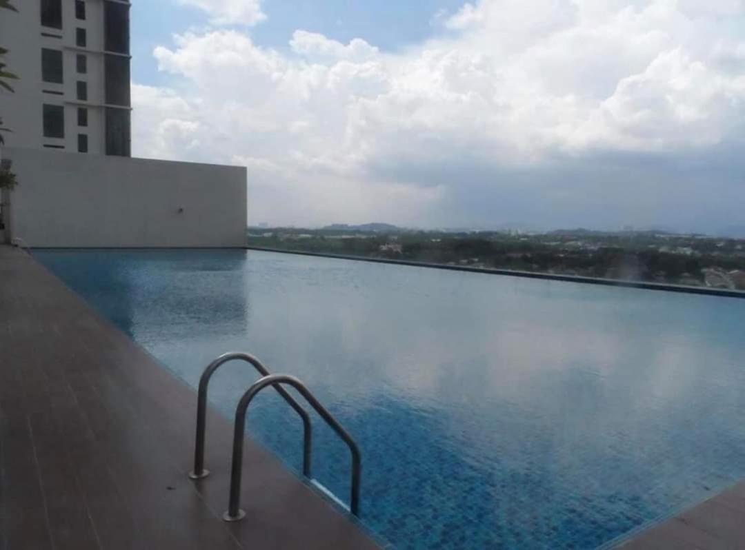 Mhb 30 Sulte Evo Soho Bandar Baru Bangi Free Netflix And Wifi Apartment ภายนอก รูปภาพ